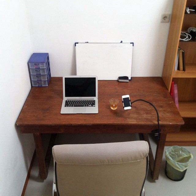 Le new home office. I just mov…